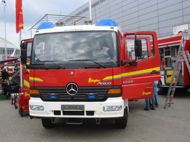 125-2554_IMG.JPG
